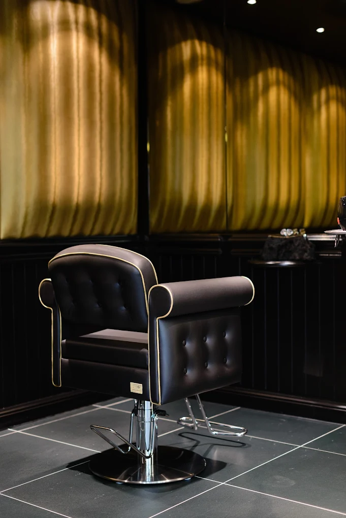 kappersstoel in het kapsalon van Steff's D. team op afspraak