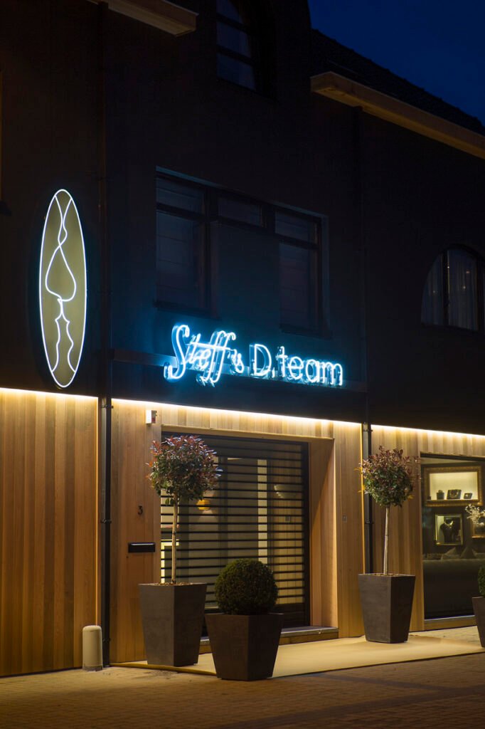 Voorgevel van Kapsalon Steff