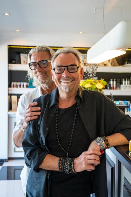 Kapper Steff en zijn man in het kapsalon